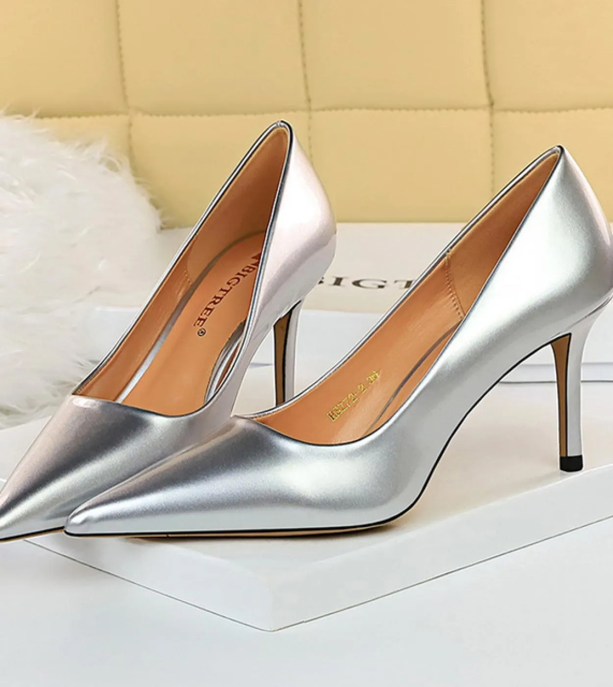 2023 Donna 75cm Tacchi alti Lady Wedding Bridal Luxury Designer Tacchi bassi Escarpins Party Prom Pumps Donna Valentine S