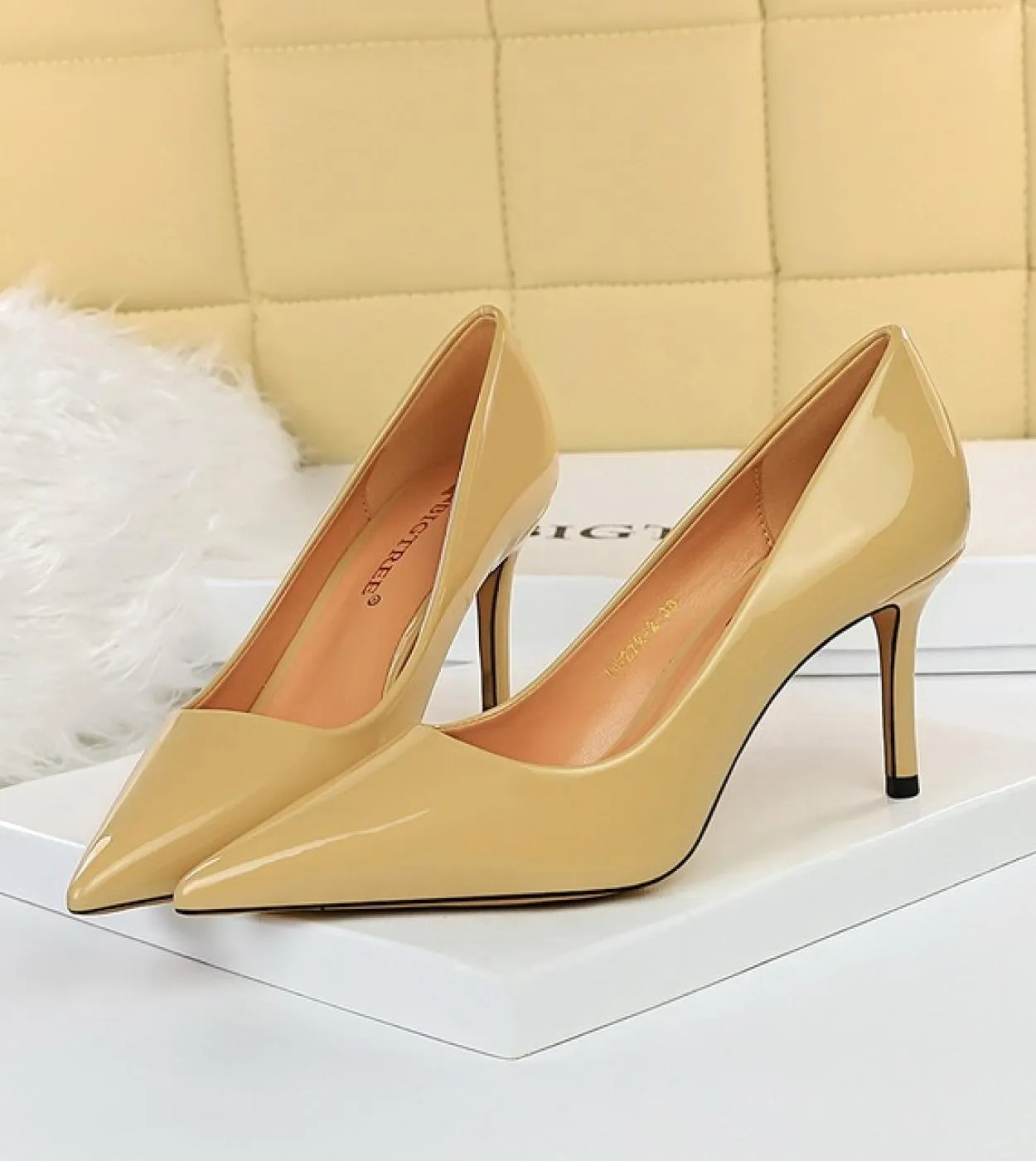 2023 Donna 75cm Tacchi alti Lady Wedding Bridal Luxury Designer Tacchi bassi Escarpins Party Prom Pumps Donna Valentine S