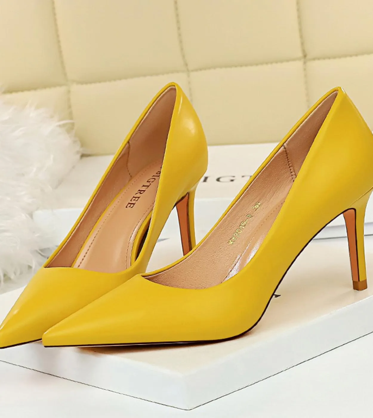 2023 Donna 75cm Tacchi alti Lady Wedding Bridal Luxury Designer Tacchi bassi Escarpins Party Prom Pumps Donna Valentine S