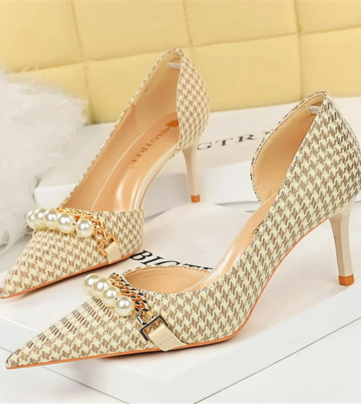 2023 Donna 8cm 11cm Tacchi alti Décolleté Punta a punta Pied de poule Tacchi medio bassi Lady Pearl Scarpins Slip On Scarpe a sp