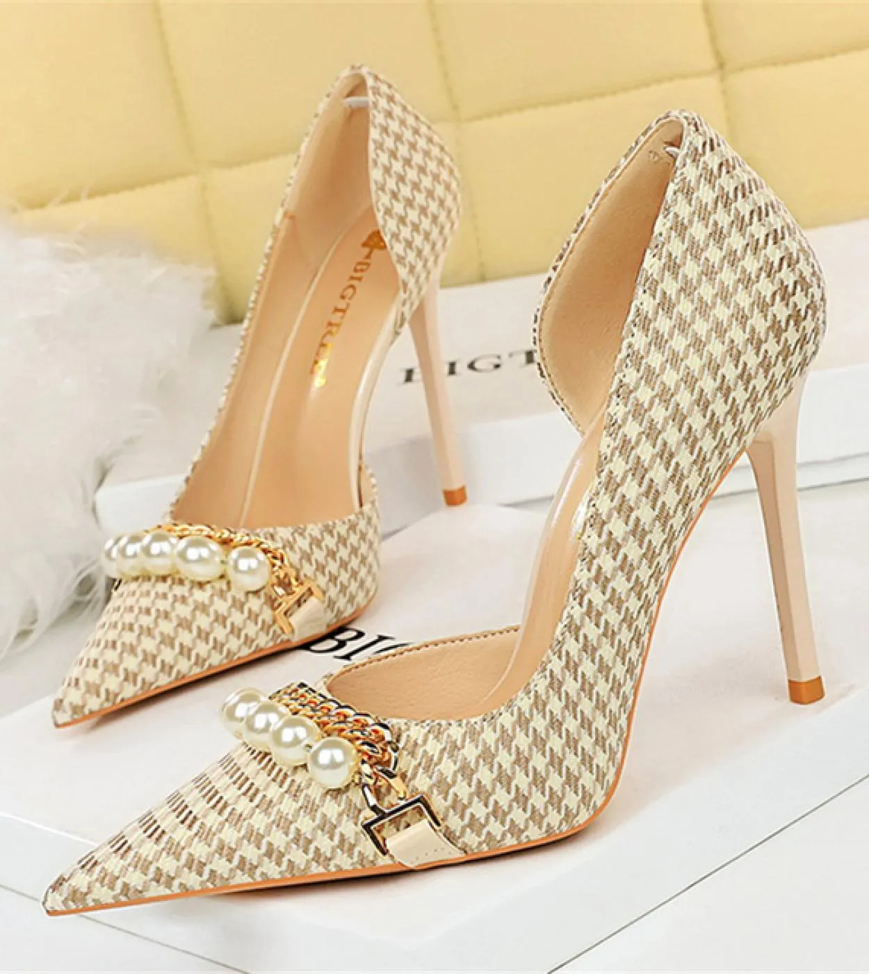 2023 Donna 8cm 11cm Tacchi alti Décolleté Punta a punta Pied de poule Tacchi medio bassi Lady Pearl Scarpins Slip On Scarpe a sp