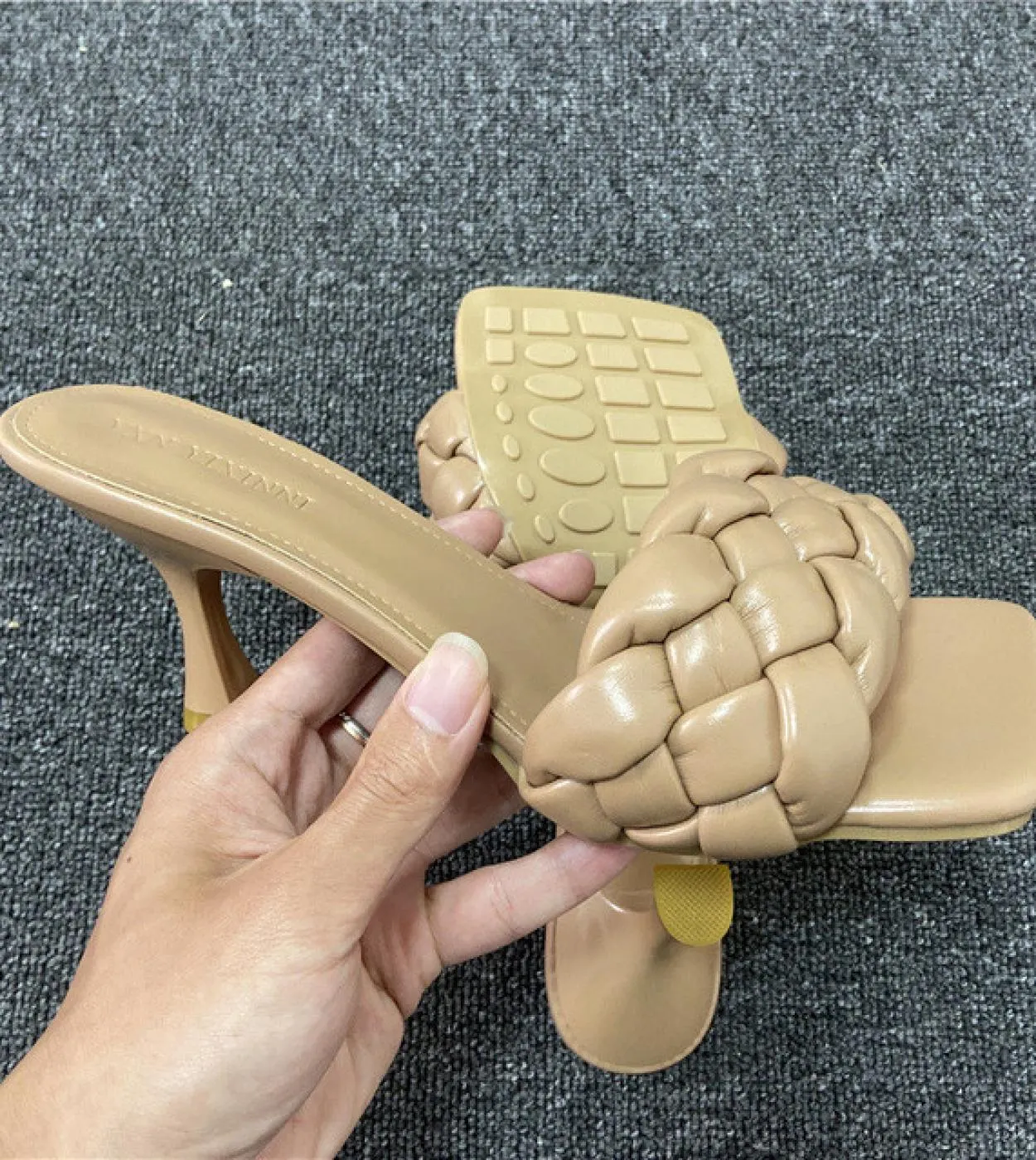 2023 Donne Nude Blu Ciabatte Appartamenti Scivoli Estate Design di Lusso Replica Sandali Pantaloncini Tacchi Bassi Pantofole Pia