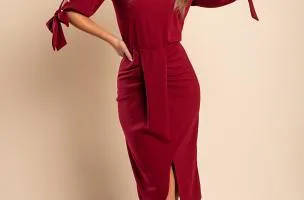 Abito elegante midi con scollo rotondo, maniche 3/4 con spacco e perline decorative Peppina, bordeaux