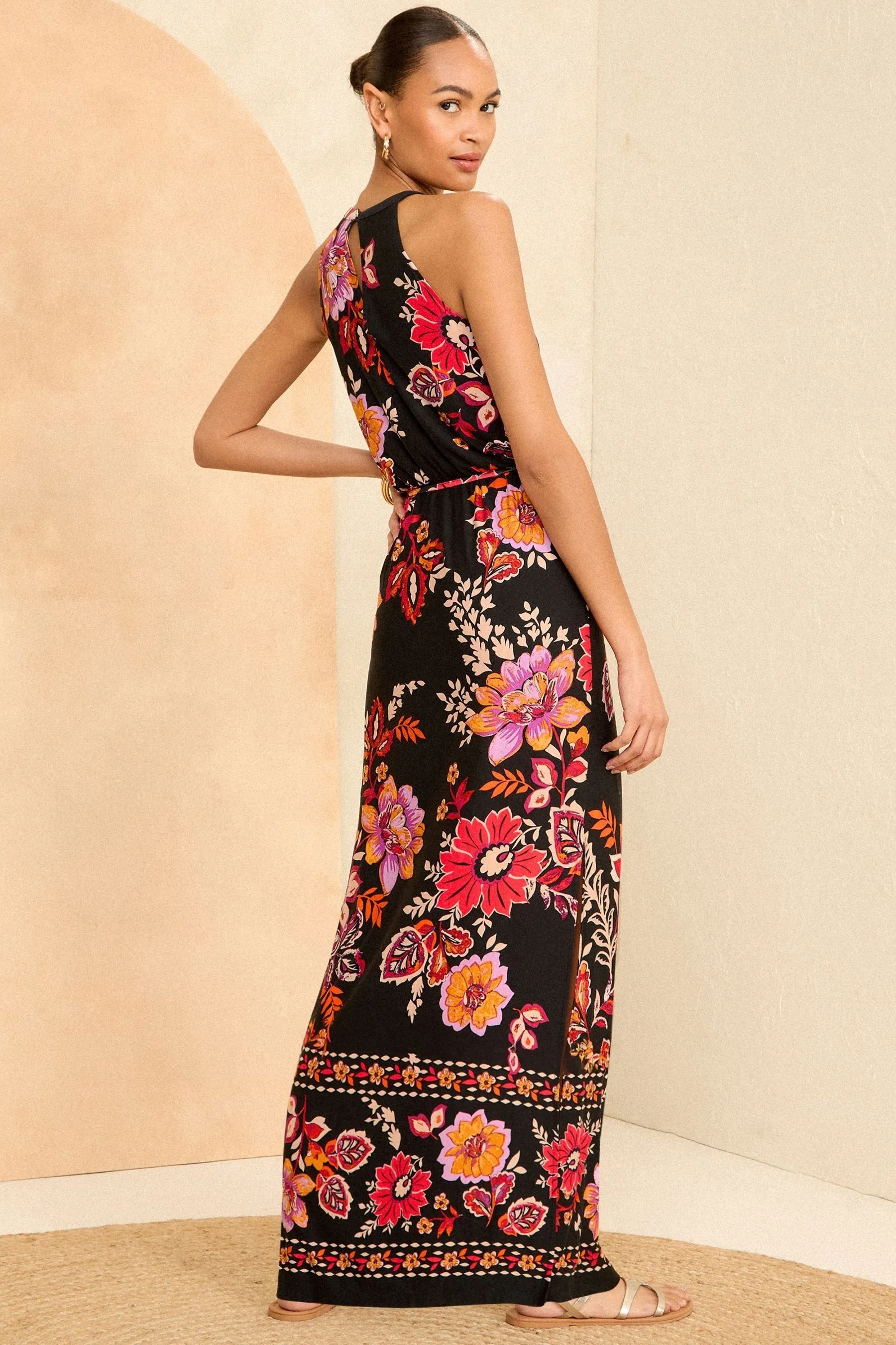 Abito maxi in jersey Love & Roses con scollo all'americana con finiture sul collo