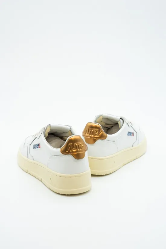AUTRY MEDALIST LOW SNEAKER WOM AULW LL61