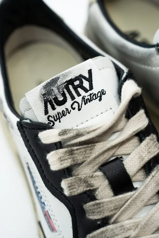 AUTRY SUPER VINTAGE LOW SNEAKER WOM AVLW SV34
