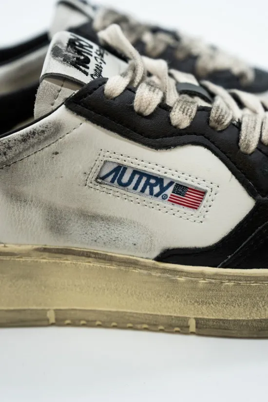 AUTRY SUPER VINTAGE LOW SNEAKER WOM AVLW SV34