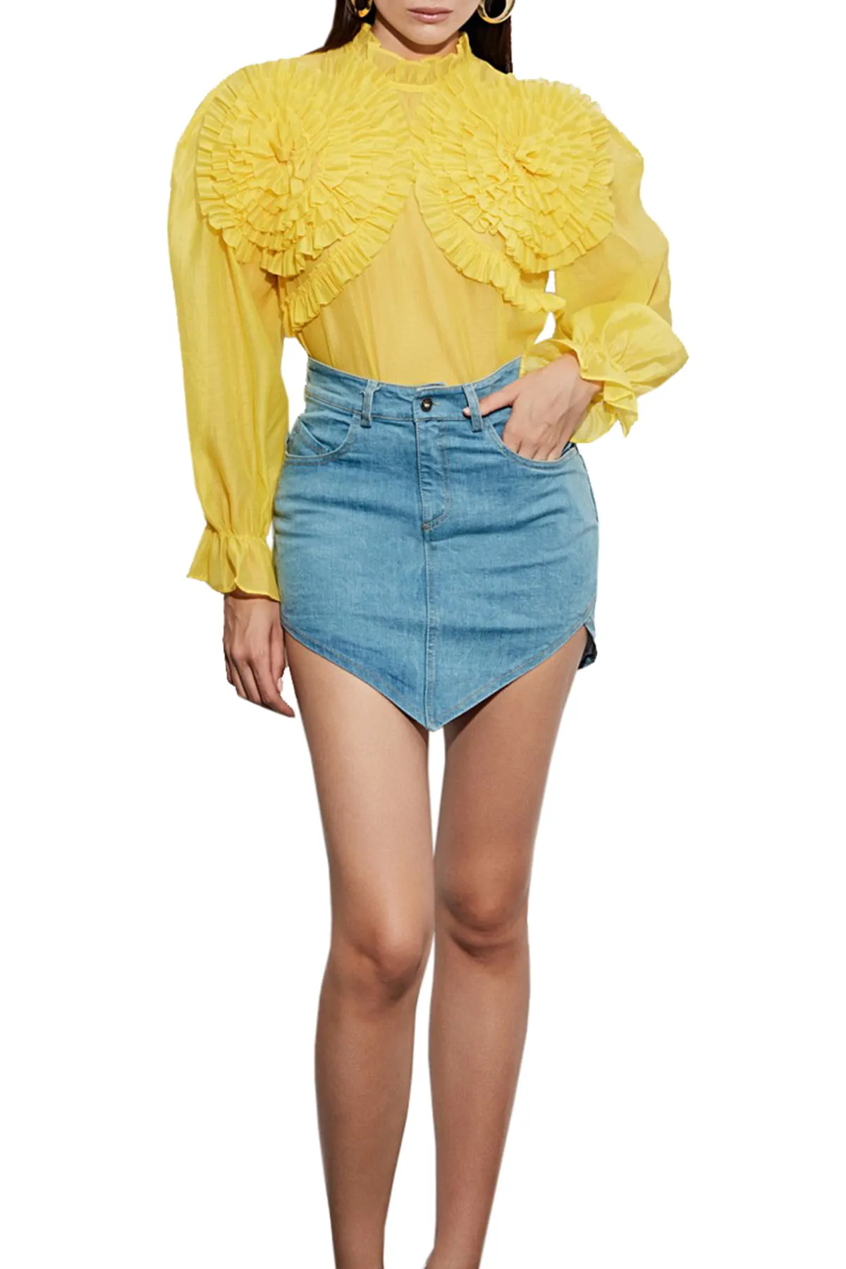 Blusa donna collo alto arricciato grandi rouches a spirale sul petto polsino arricciato