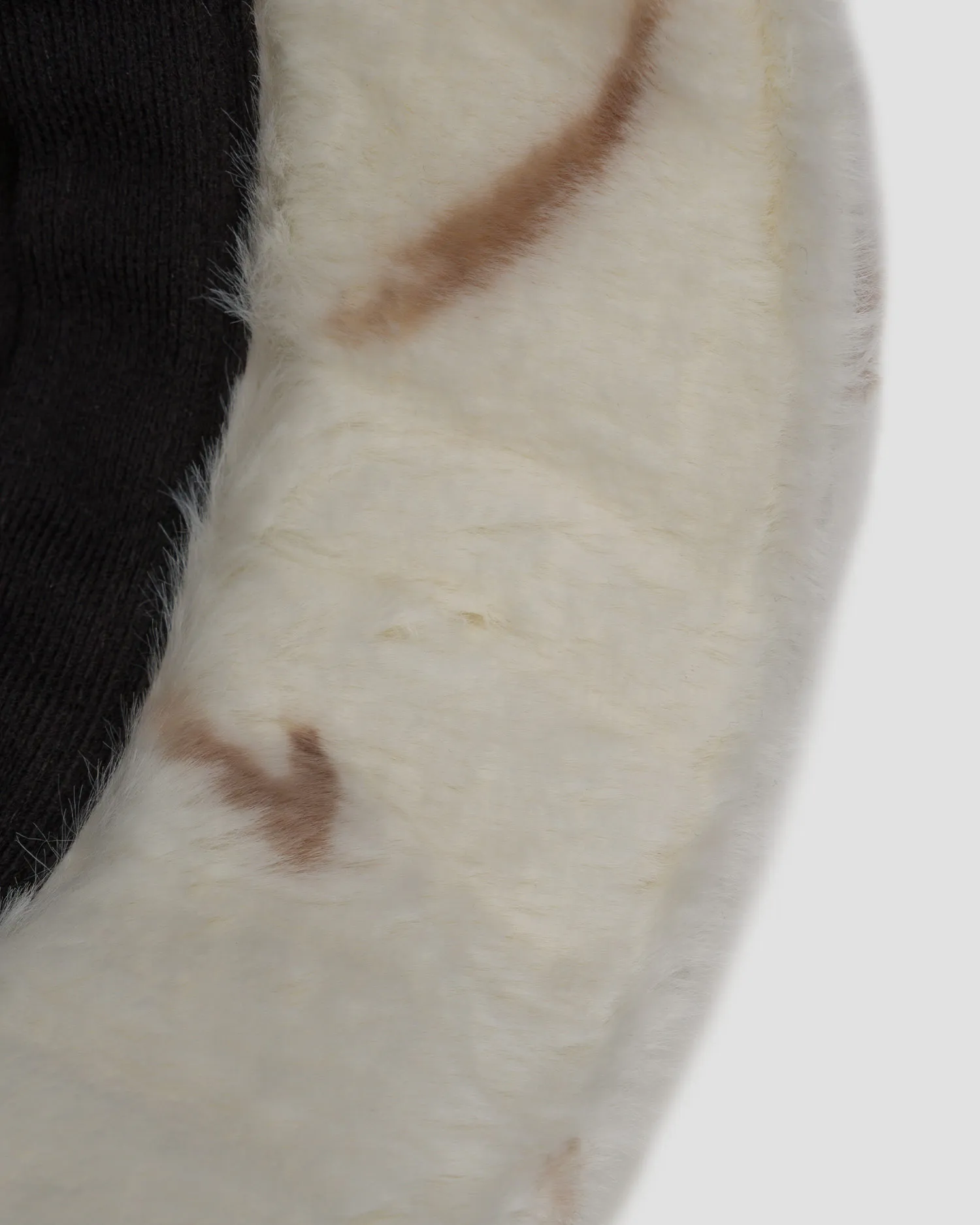 Cappello a secchiello in pelliccia da donna Chervo Waso W0007-96a