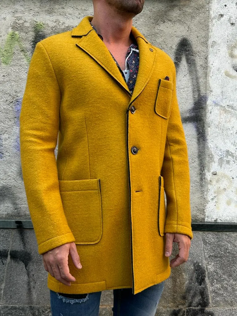 CAPPOTTO V2 SARTORIALE SU BASE SENAPE, AMPIE TASCHE FRONTALI E POCHETTE IN DOTAZIONE ****