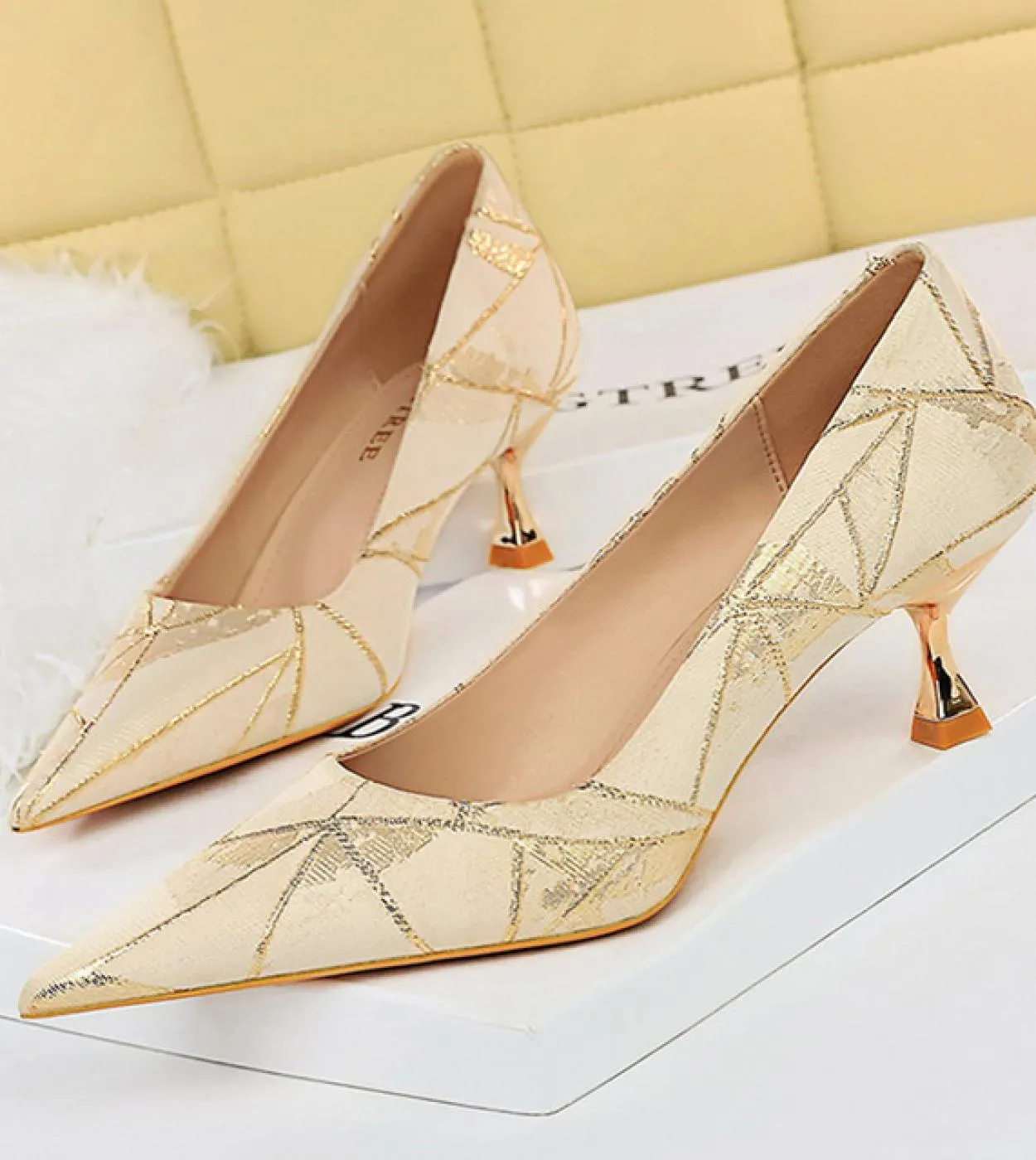 Donna Tacchi medi 6cm Tacchi alti Ragazze Décolleté Lady Wedding Gattino Tacchi bassi Party Punta a punta Ufficio Prom Party Eve