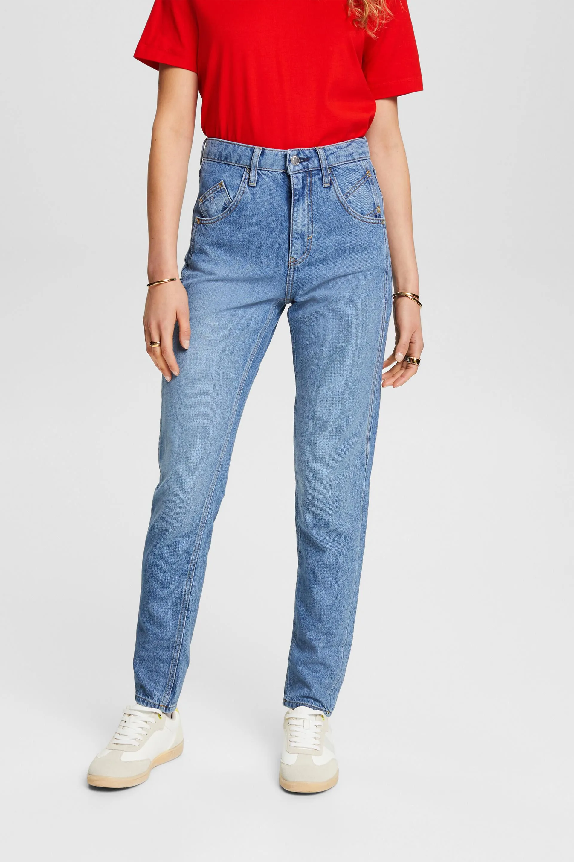 Jeans retrò dal taglio classico a vita alta
