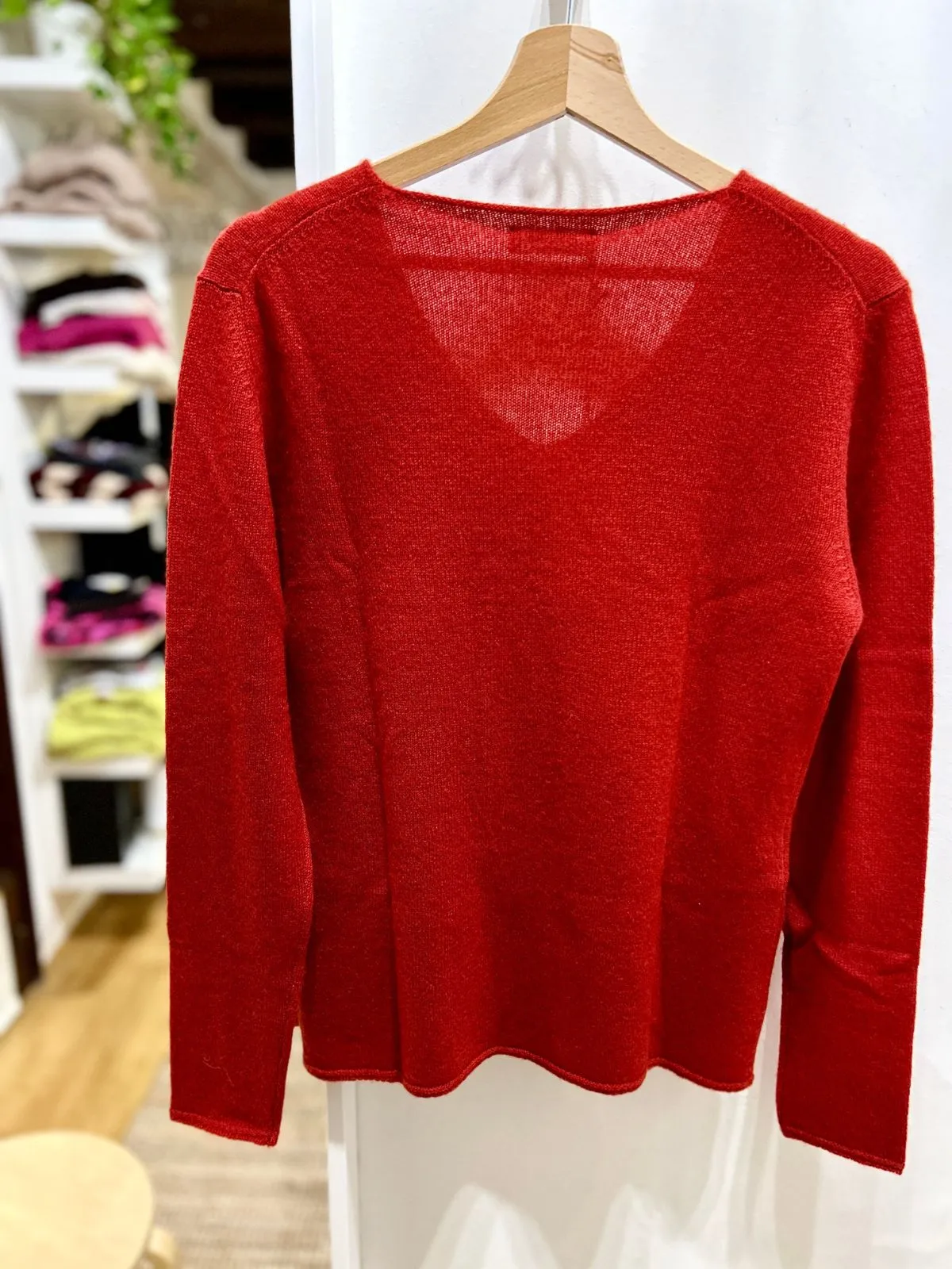 Maglia in cashmere scollo a V
