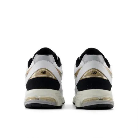 New Balance 2002R