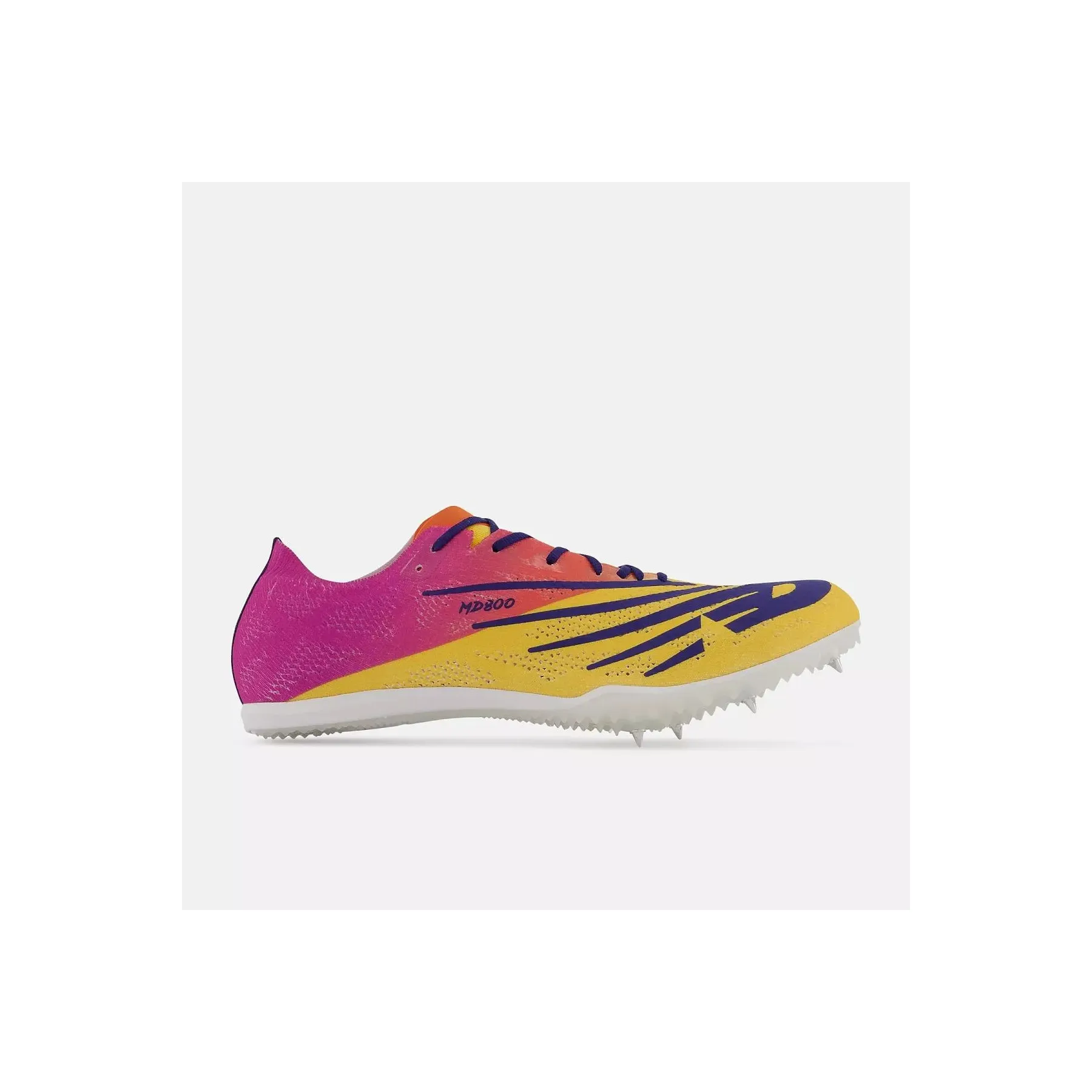 NEW BALANCE MD800 V8