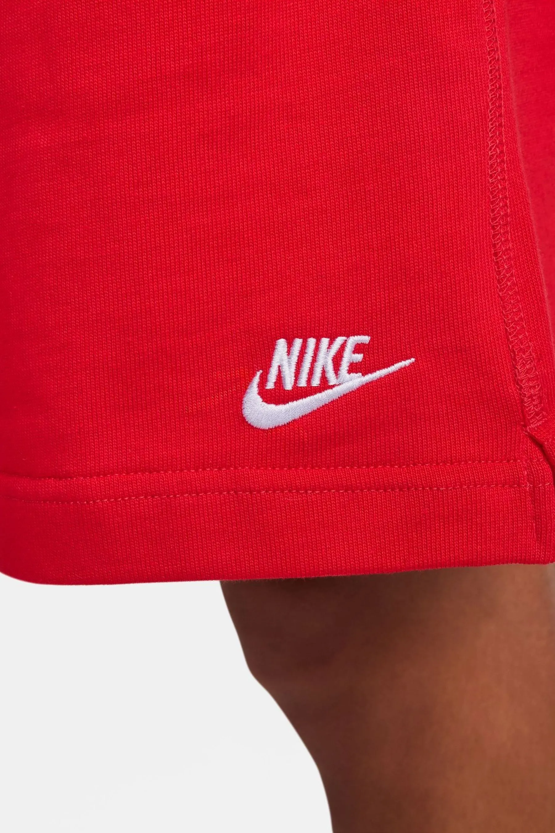 Nike Club - Shorts in maglia