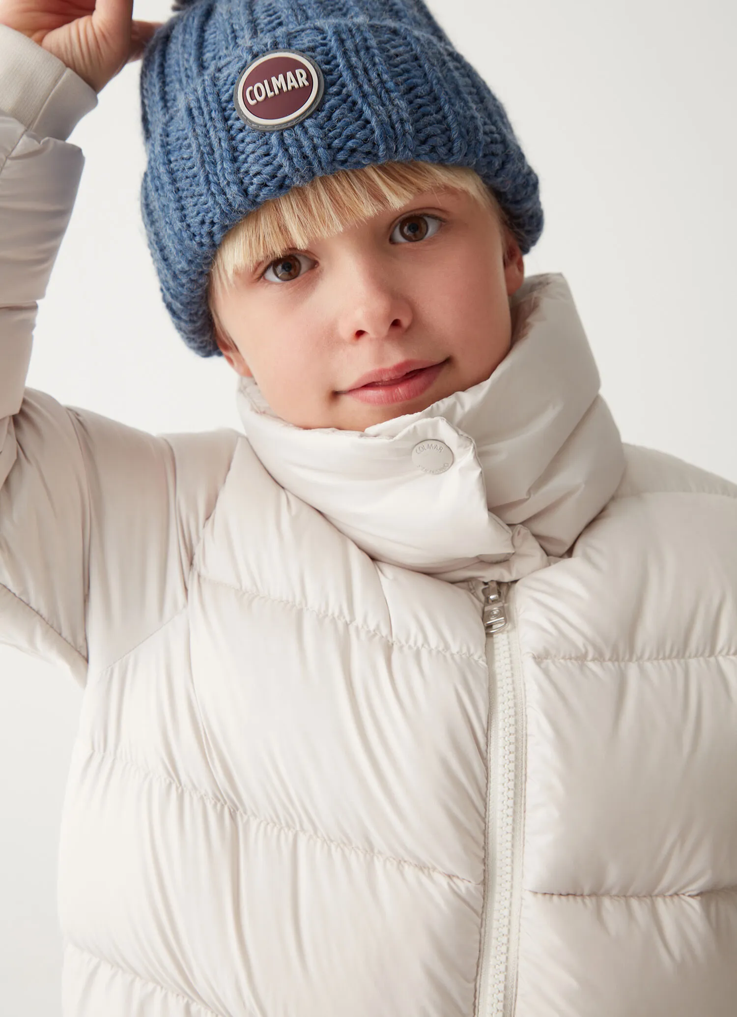 Oversize down jacket with elastic at the hem