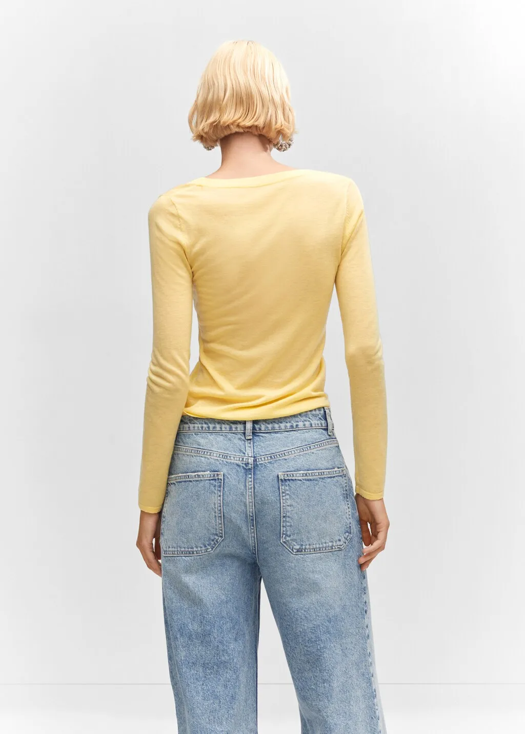Pullover lana scollato