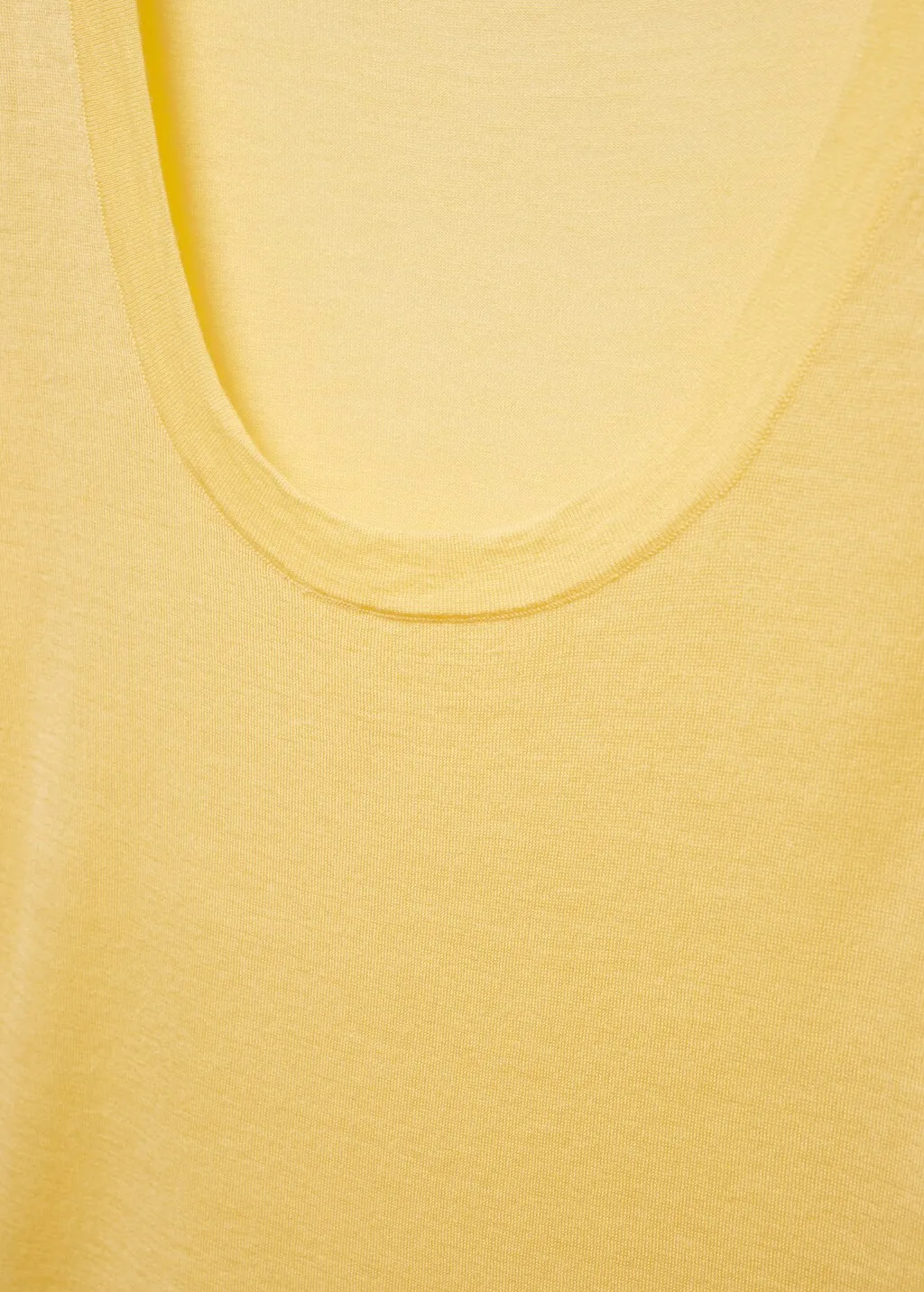 Pullover lana scollato