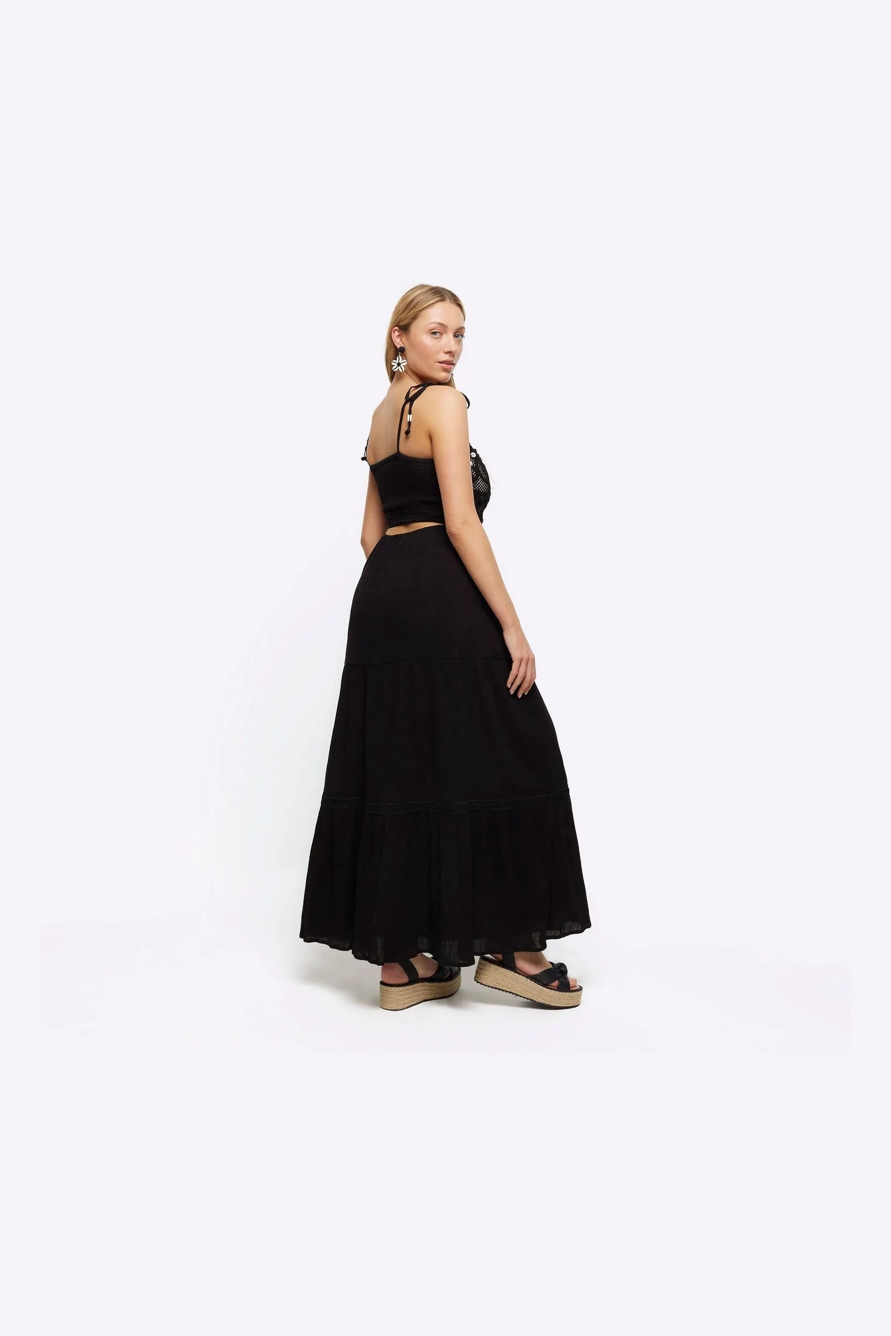 River Island - Abito maxi all'uncinetto a balze