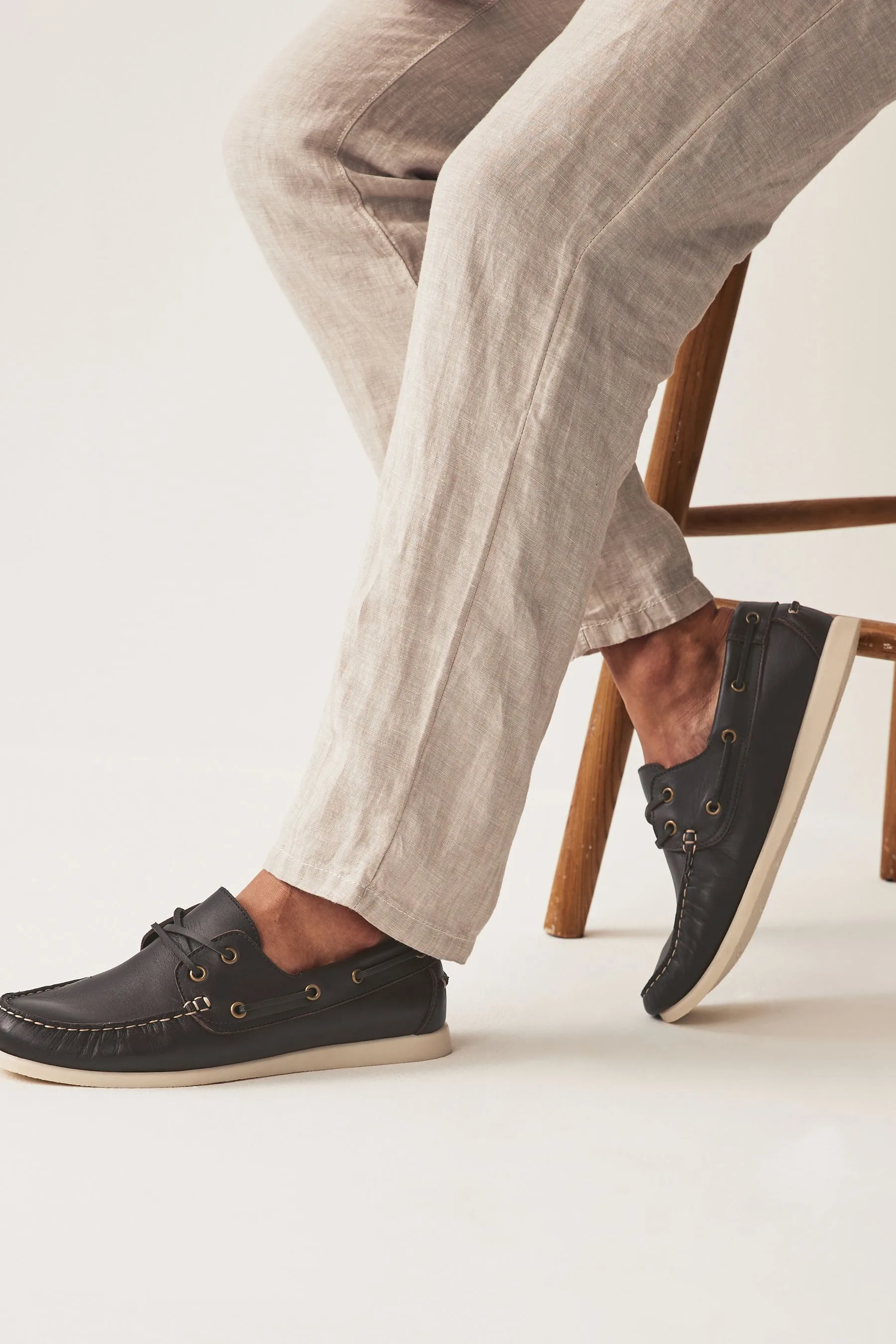 Scarpe da barca scamosciate    
