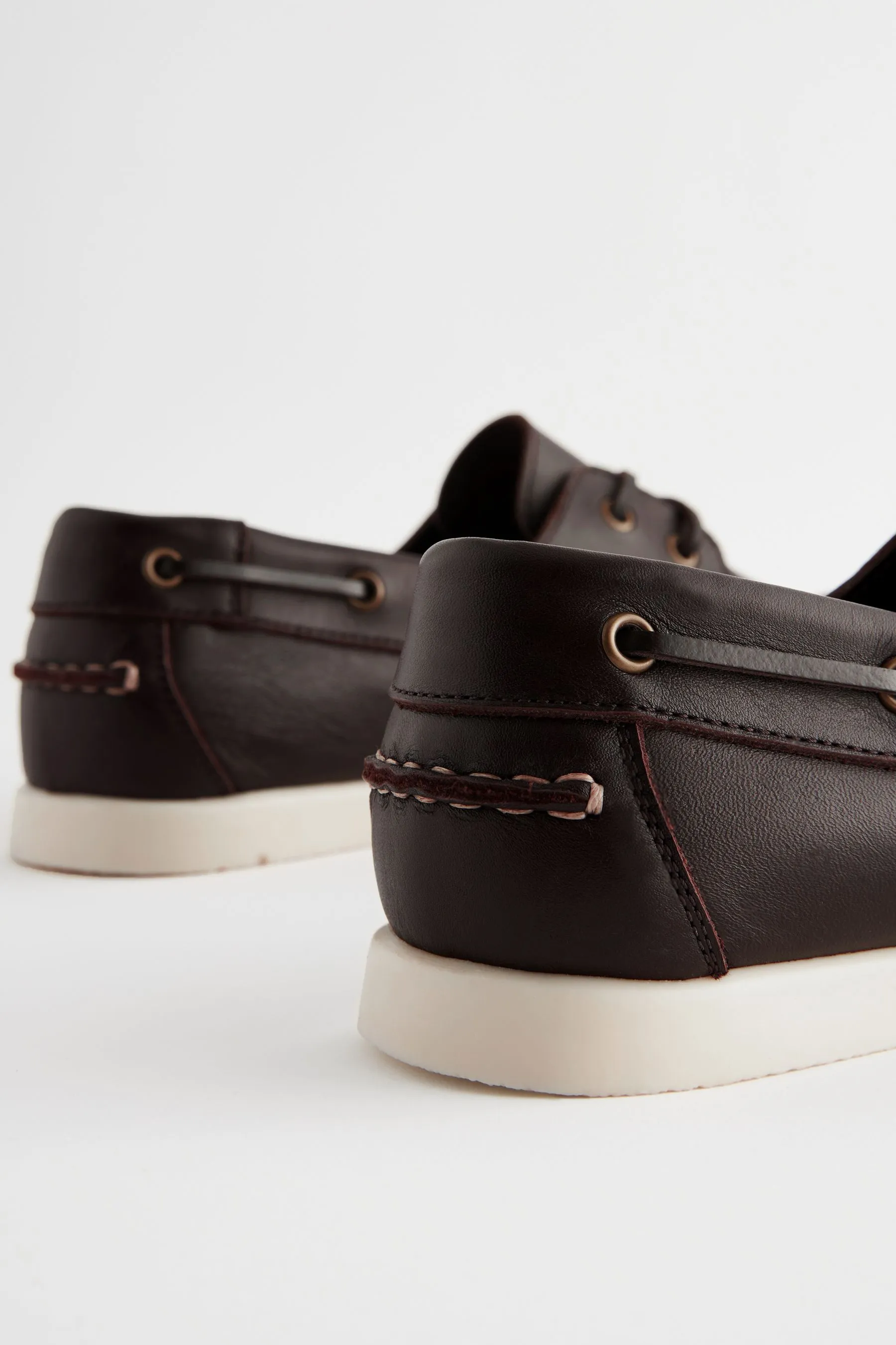 Scarpe da barca scamosciate    