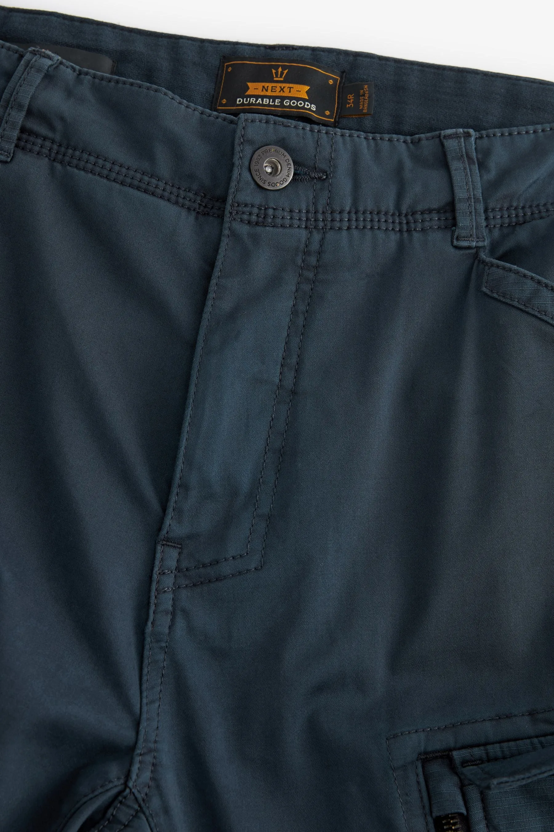 Shorts cargo elasticizzati con zip