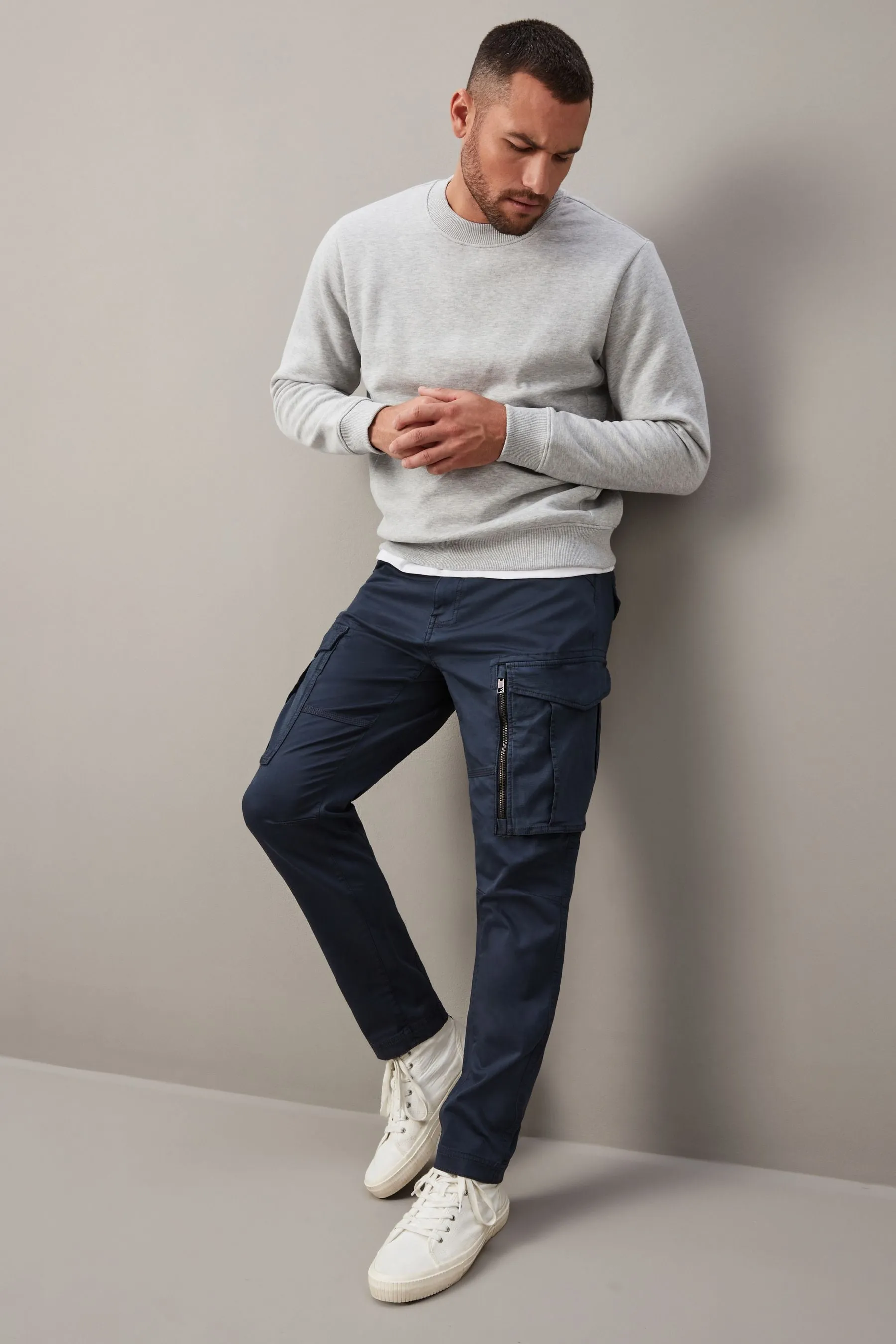Shorts cargo elasticizzati con zip