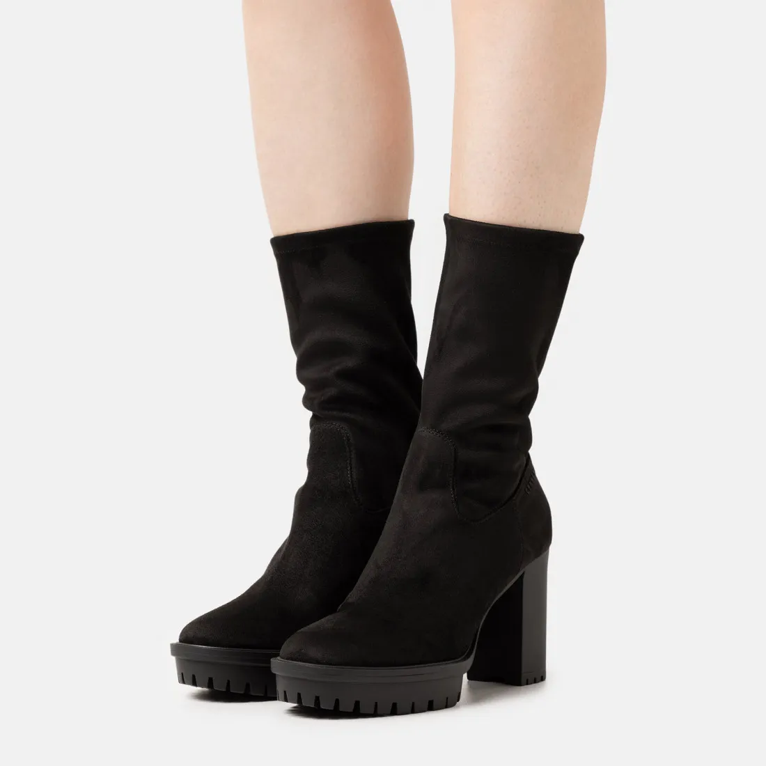 Stivaletto Copenhagen Studio CPH824 nero in suede vegano