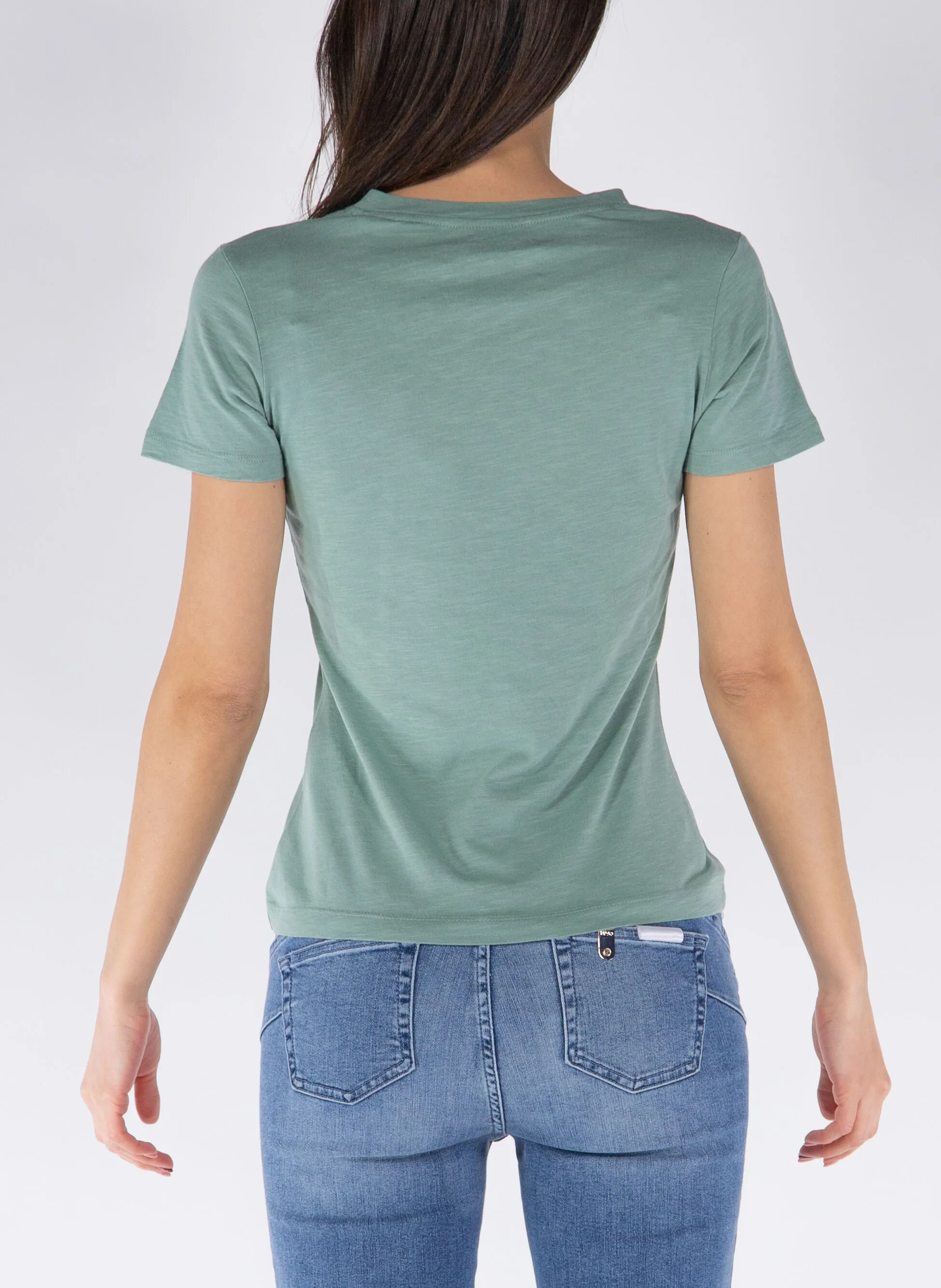 t-shirt collo a v