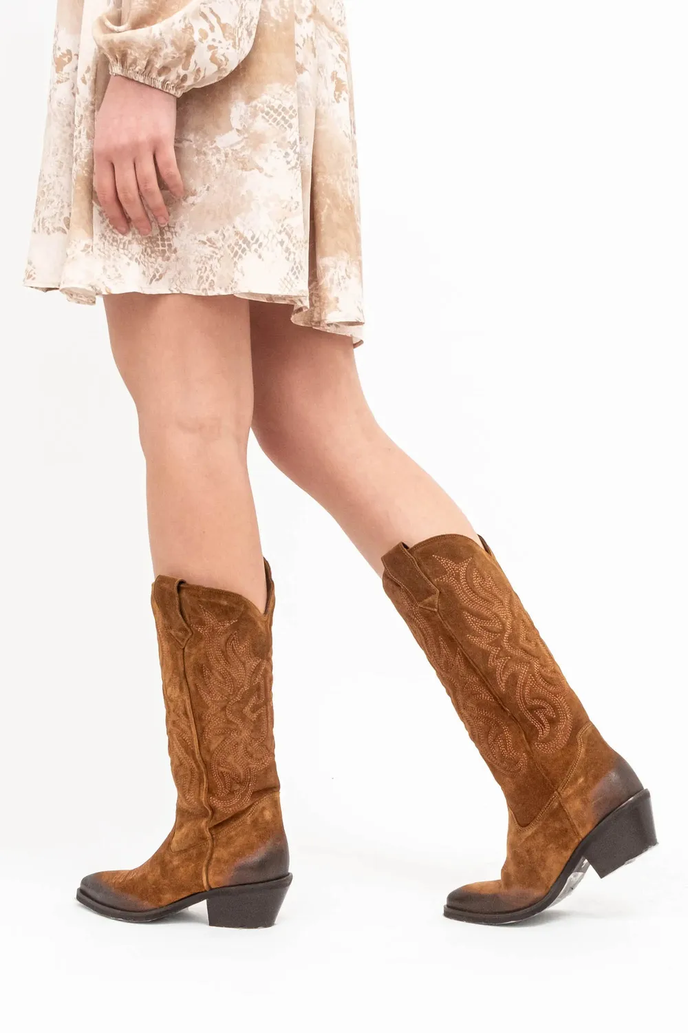 TEXANO MEDIO RICAMI SUEDE