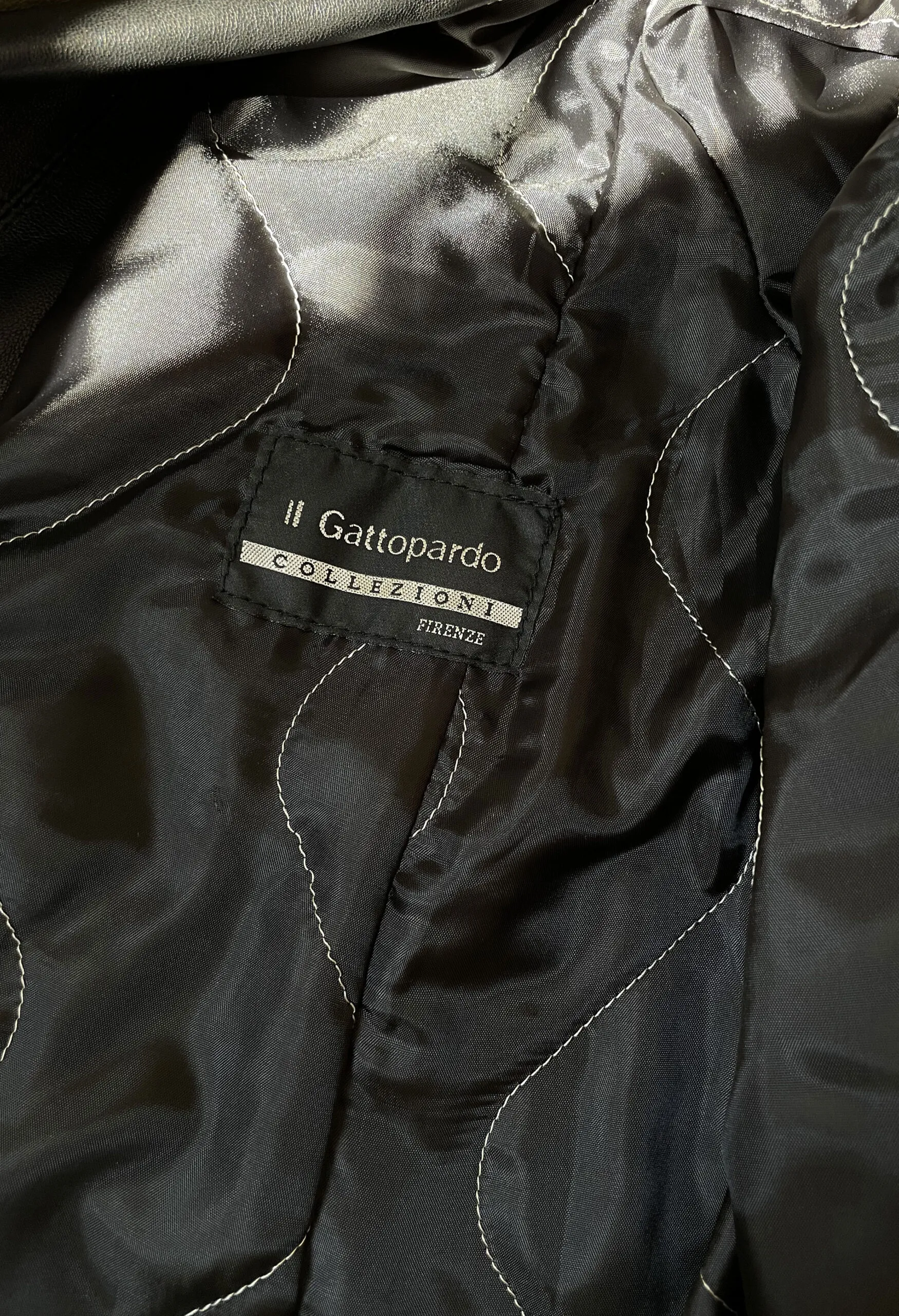 Trench extra long in vera pelle nera vintage anni ’90