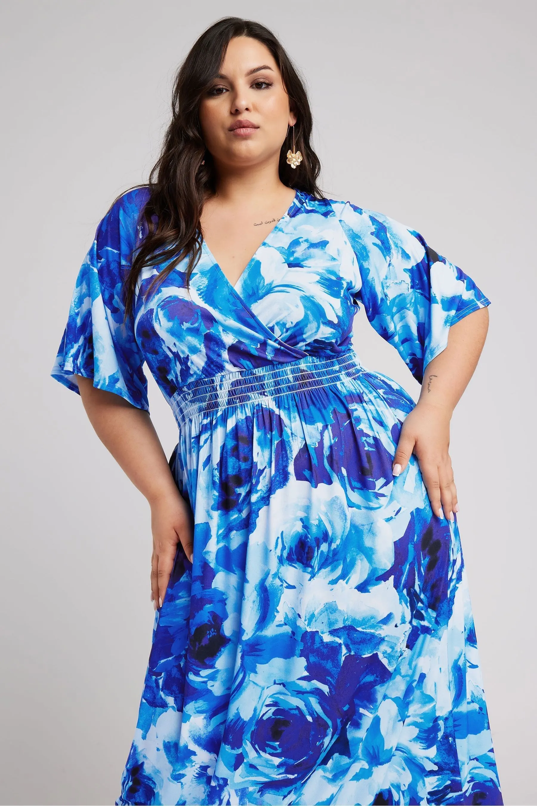 Yours Curve London - Floreale - Abito maxi con maniche a pipistrello
