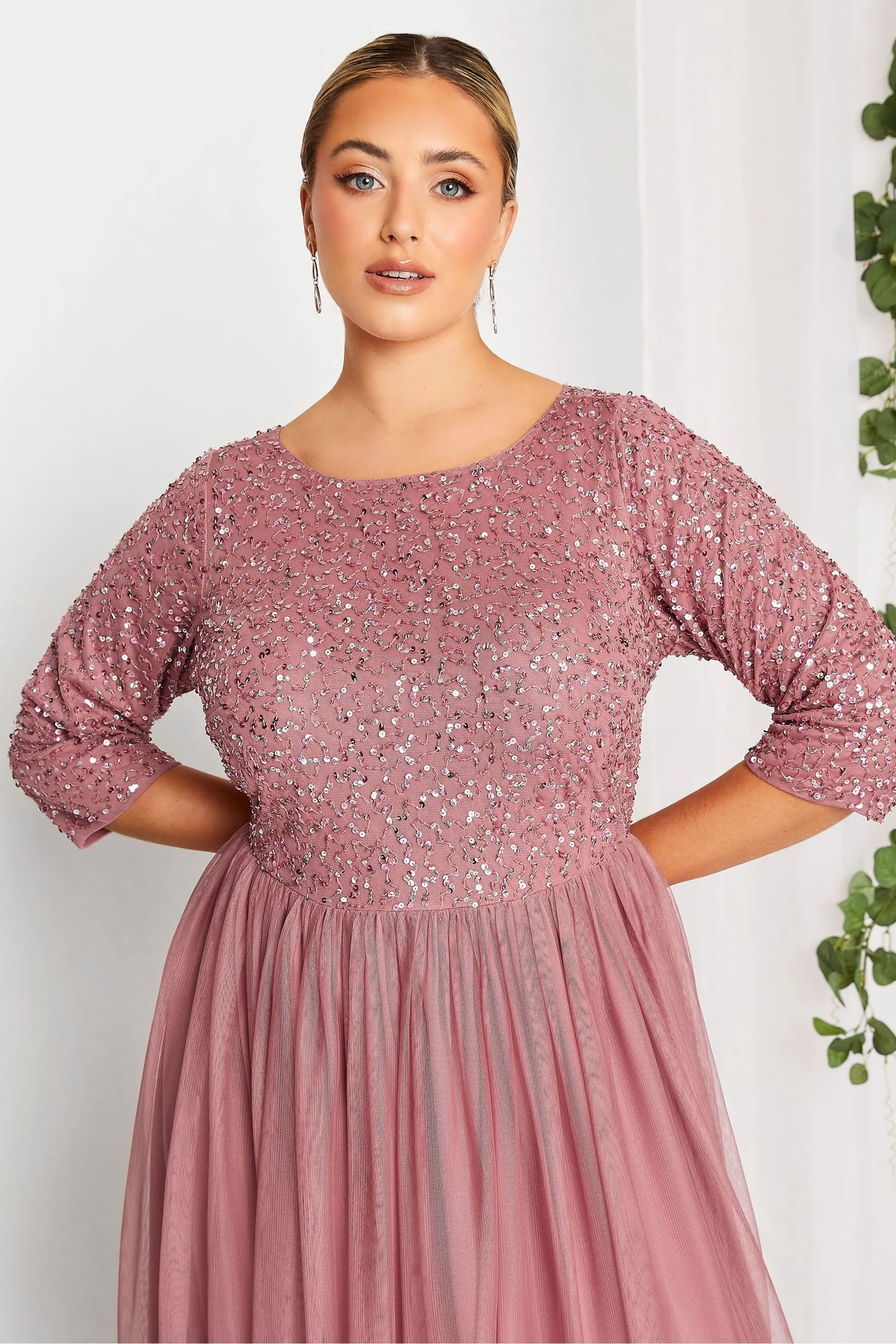 Yours Curve - Maxi abito Manica lunga decorato